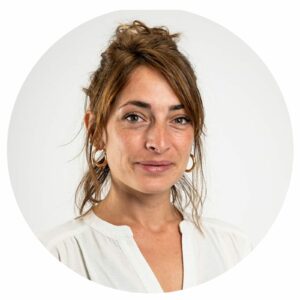 Claire Moins, pédicure-podologue du sport, DU de trail running, au Cabinet Olagnier à Bron
