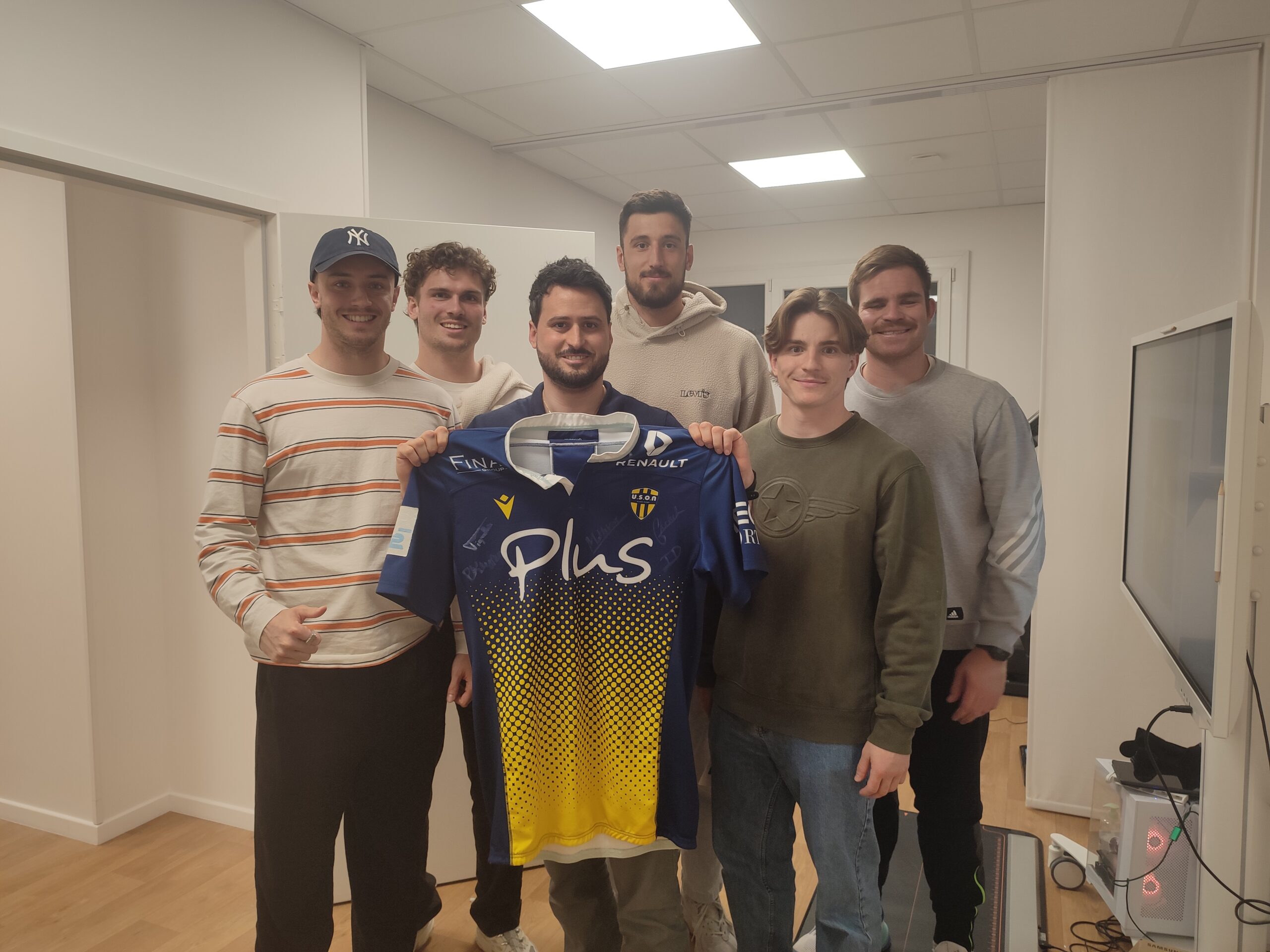 Groupe de rugbymen suivis au cabinet Olagnier à Bron